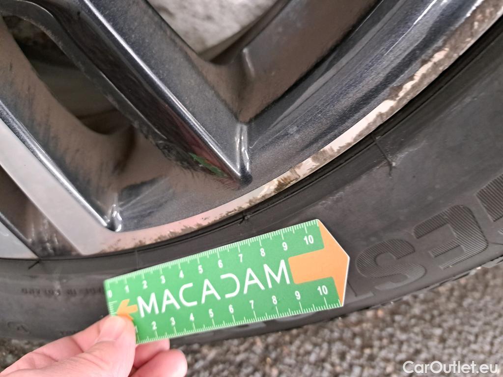  Peugeot  3008  GT Line 1.5 HDi 130CV BVA8 E6dT #27