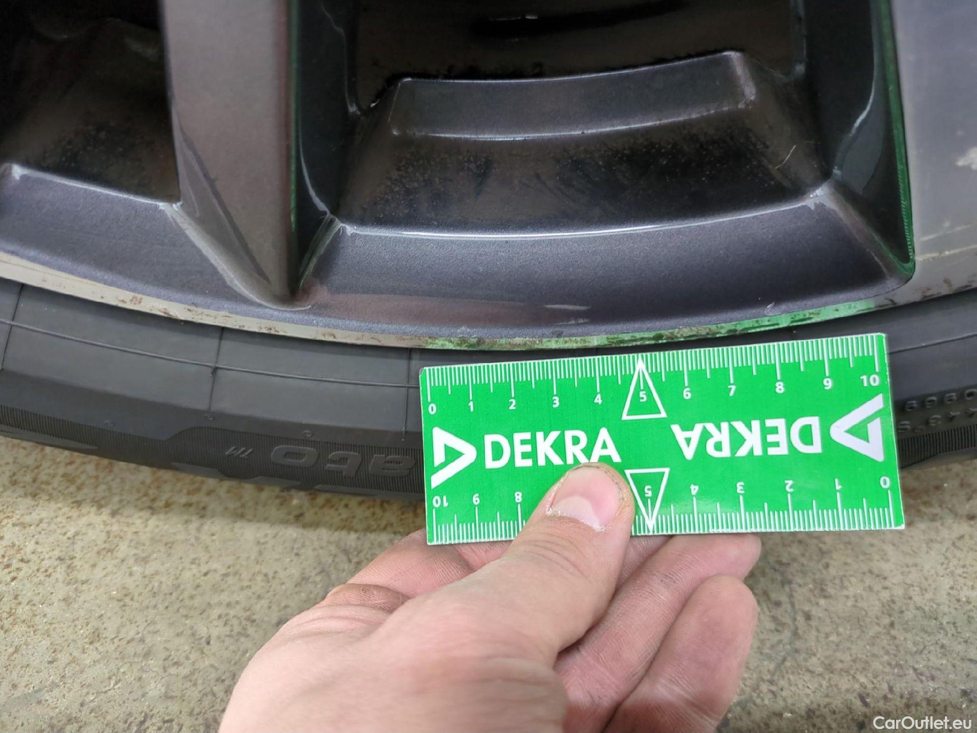  Peugeot  3008  Allure 1.2 PureTech 130CV BVA8 E6d #15