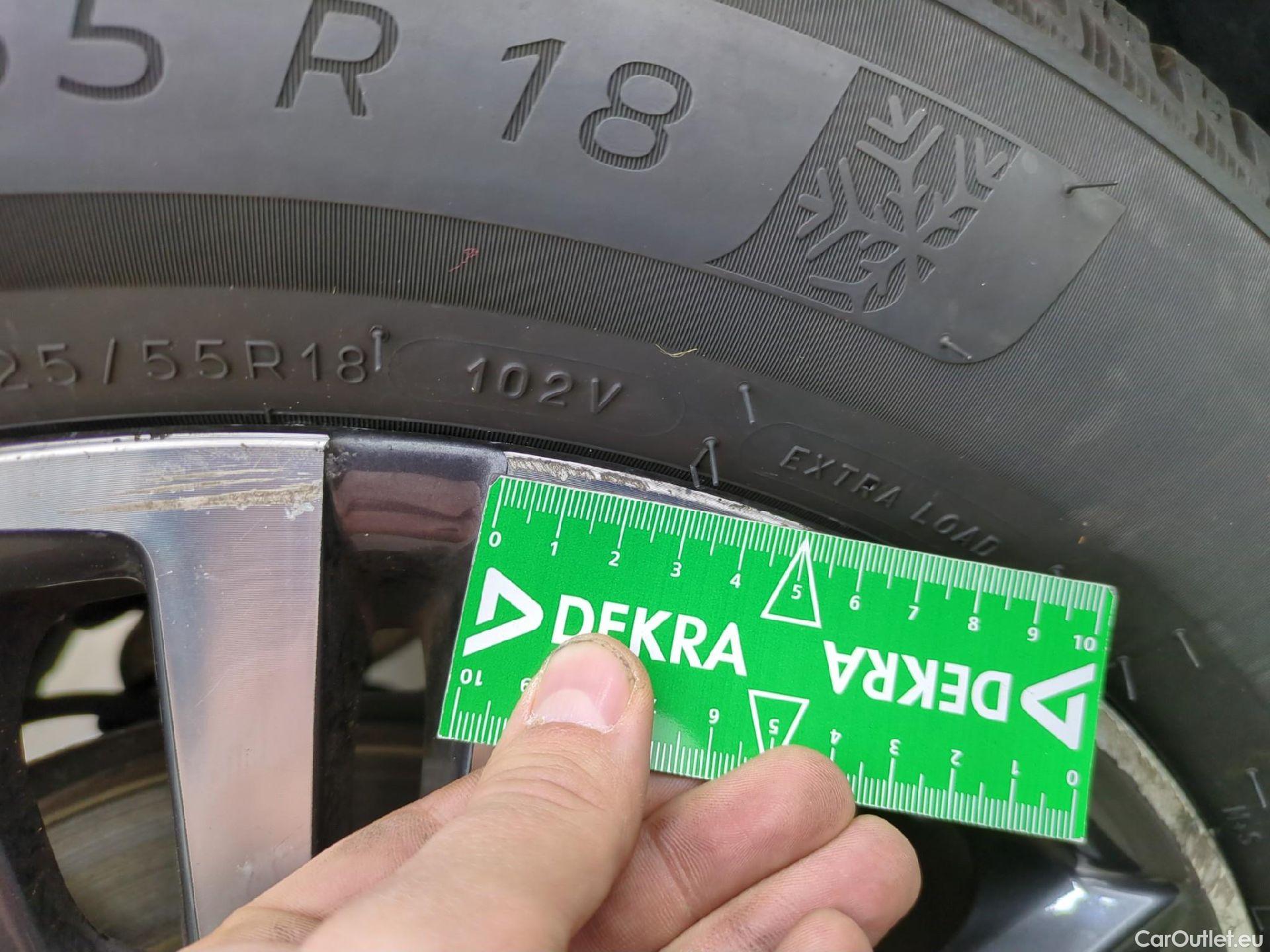  Peugeot  3008  Allure 1.2 PureTech 130CV BVA8 E6d #27