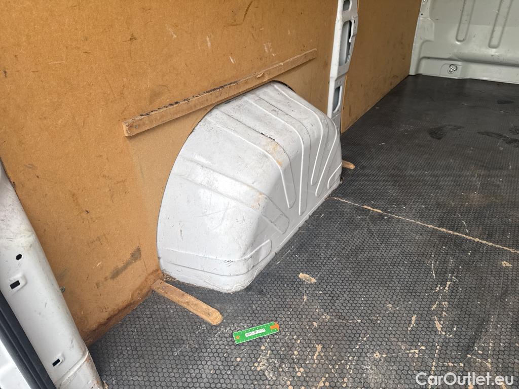  Fiat  Ducato FIAT  VU 4p Fourgon 3.0 M H2 2.0 Multijet 115 Pack Pro Nav #40