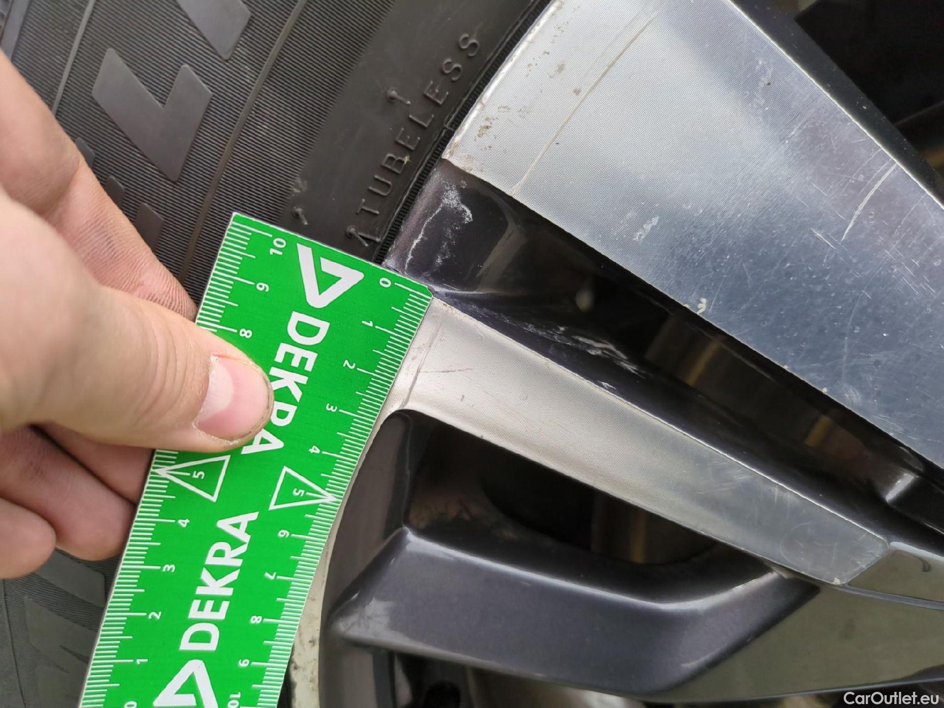  Peugeot  3008  Allure 1.2 PureTech 130CV BVA8 E6d #20