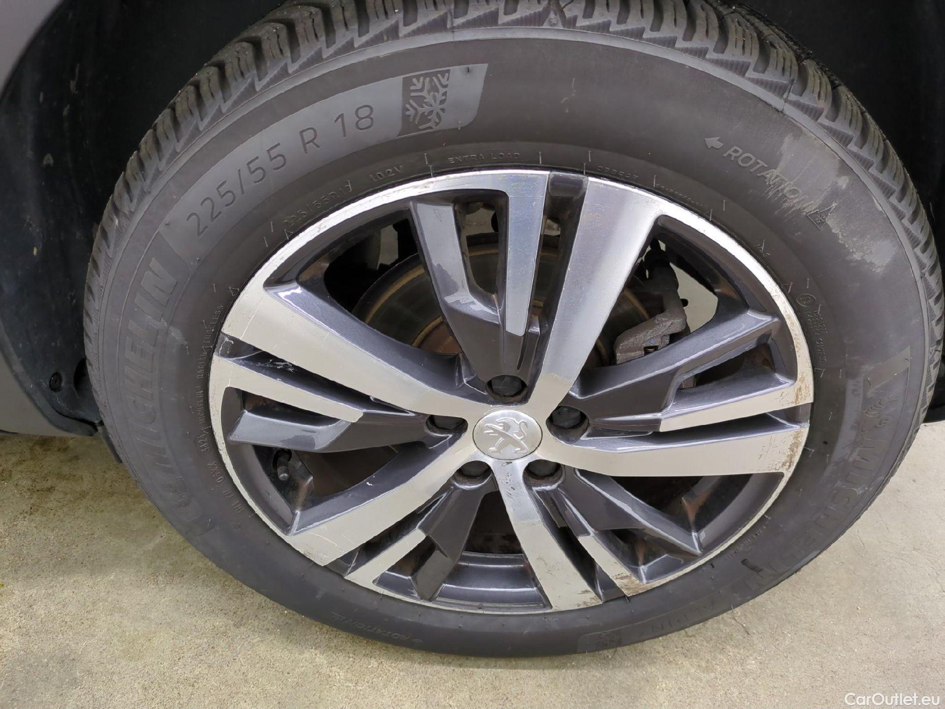  Peugeot  3008  Allure 1.2 PureTech 130CV BVA8 E6d #17