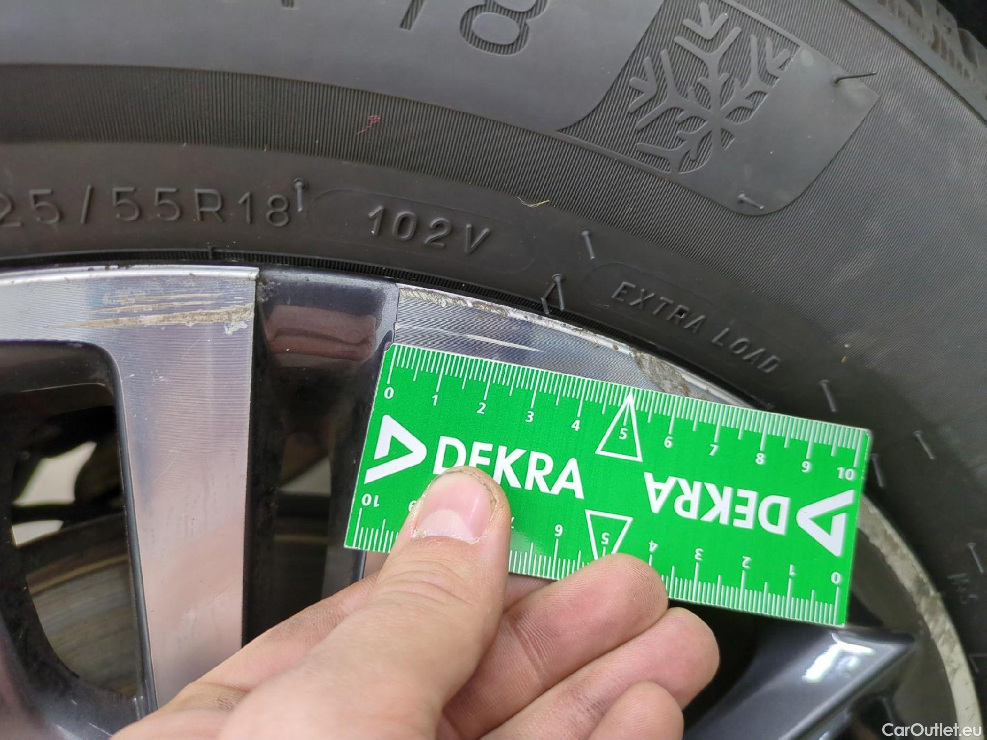  Peugeot  3008  Allure 1.2 PureTech 130CV BVA8 E6d #23