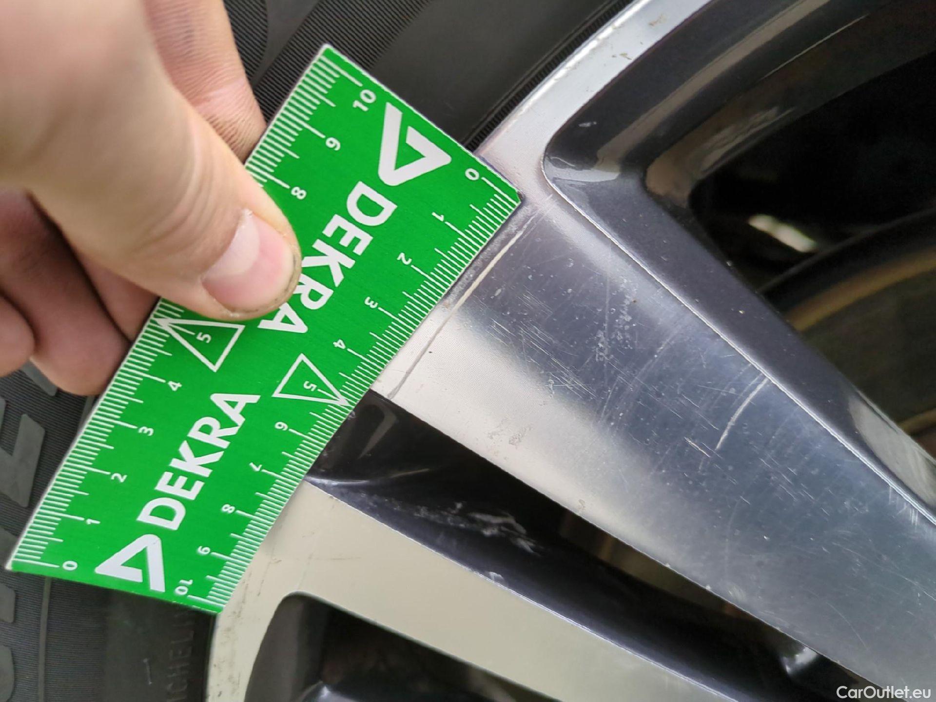  Peugeot  3008  Allure 1.2 PureTech 130CV BVA8 E6d #21