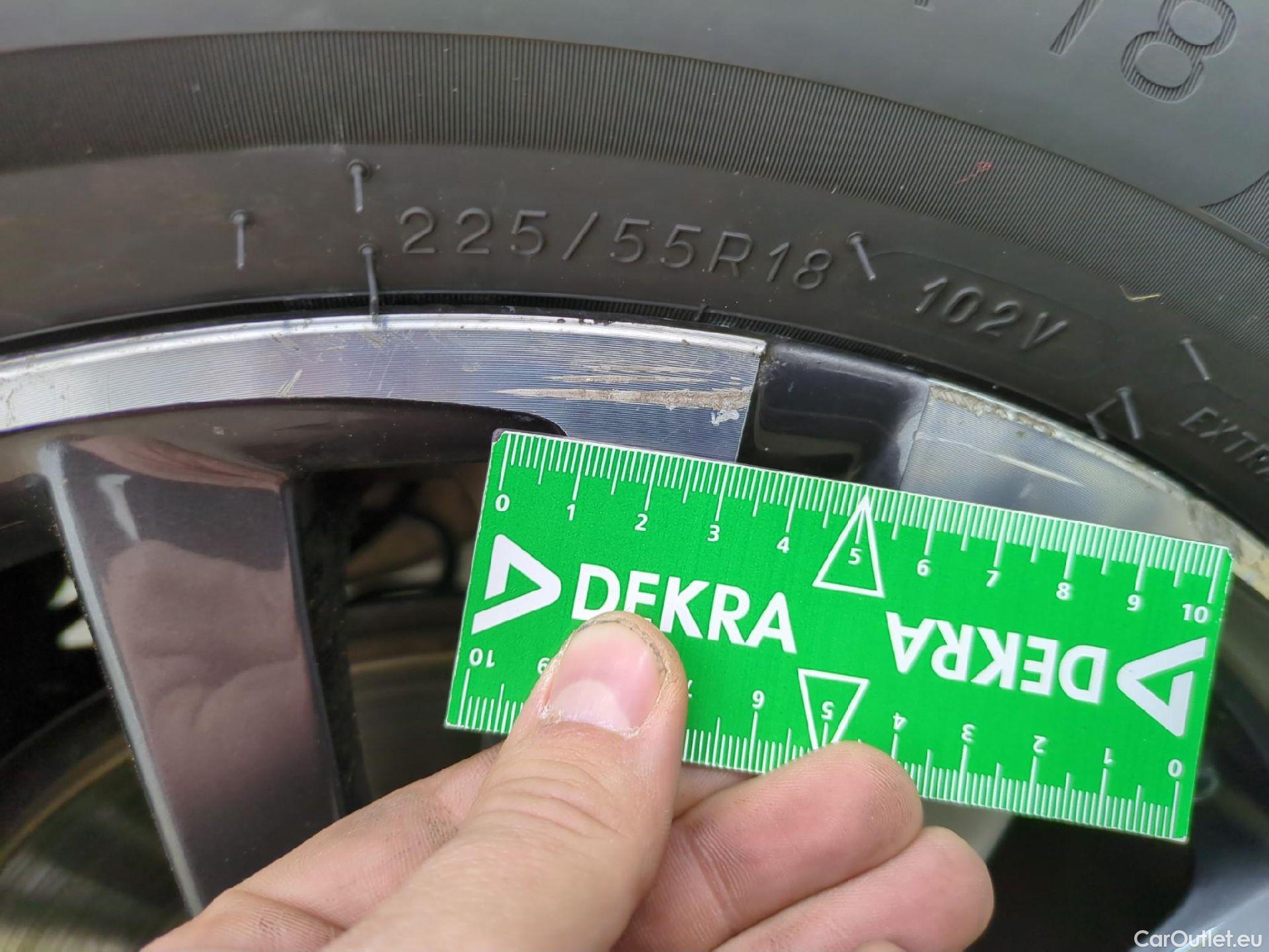  Peugeot  3008  Allure 1.2 PureTech 130CV BVA8 E6d #25