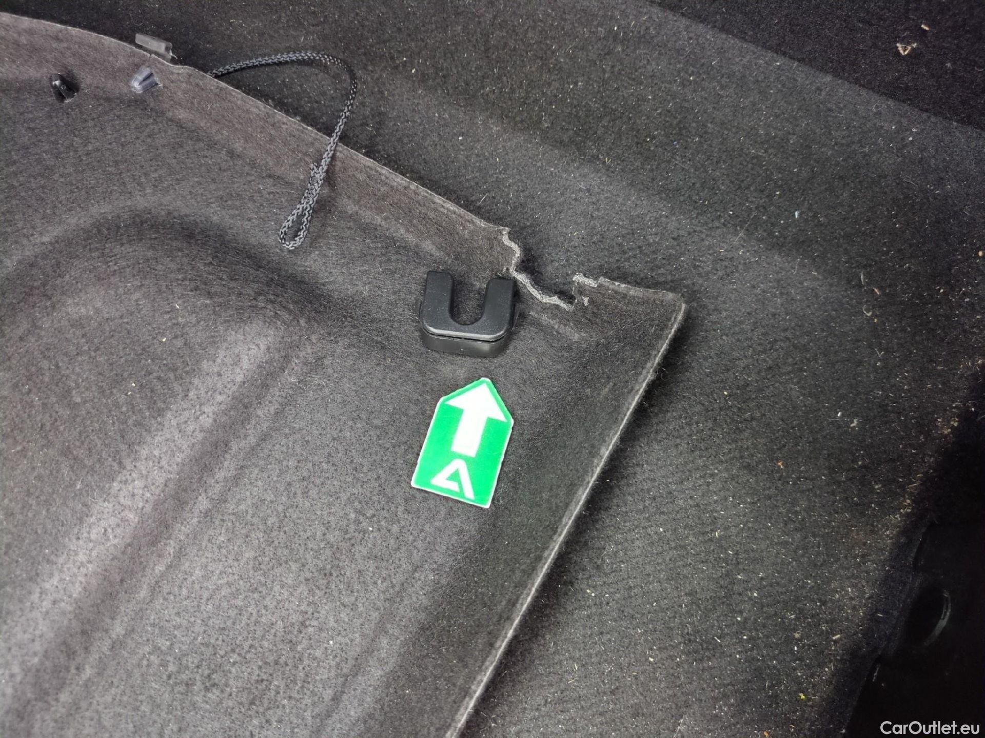  Peugeot  208  Premium 1.5 HDi 100CV BVM6 E6d #16