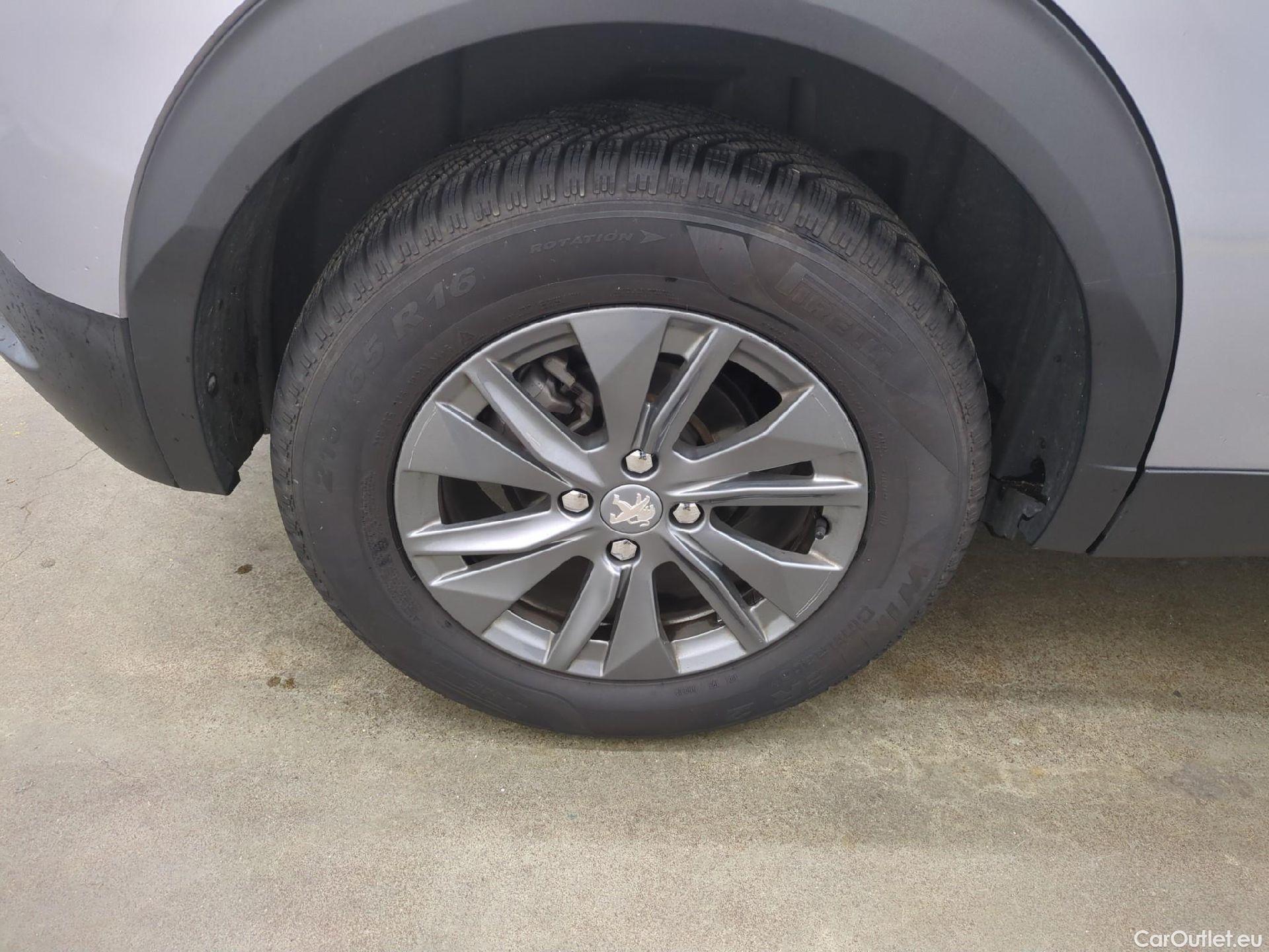  Peugeot  2008  Active Pack 1.2 PureTech 130CV BVA8 E6d #15