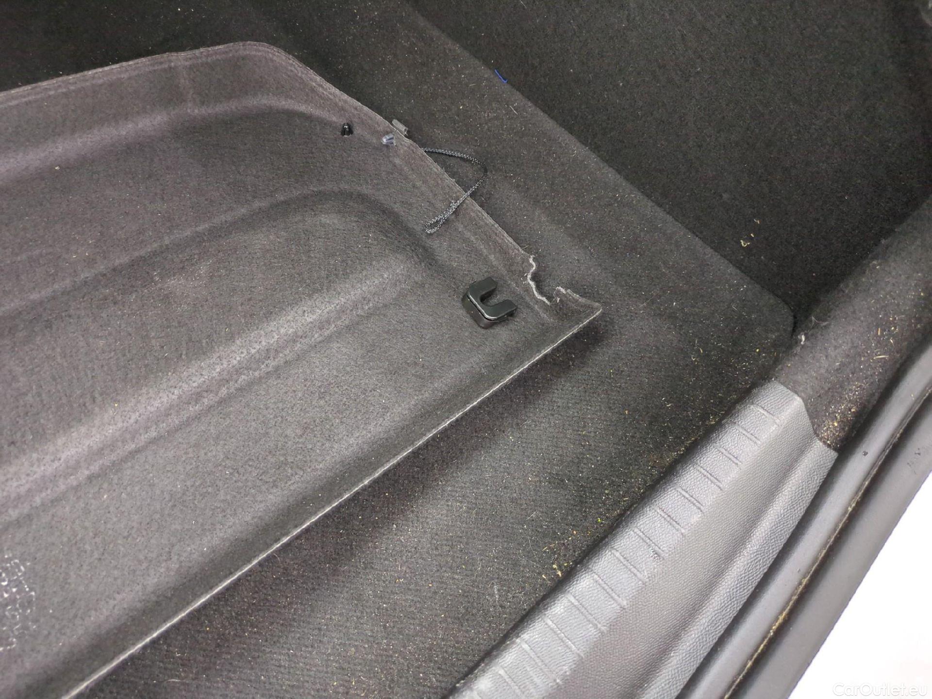  Peugeot  208  Premium 1.5 HDi 100CV BVM6 E6d #15