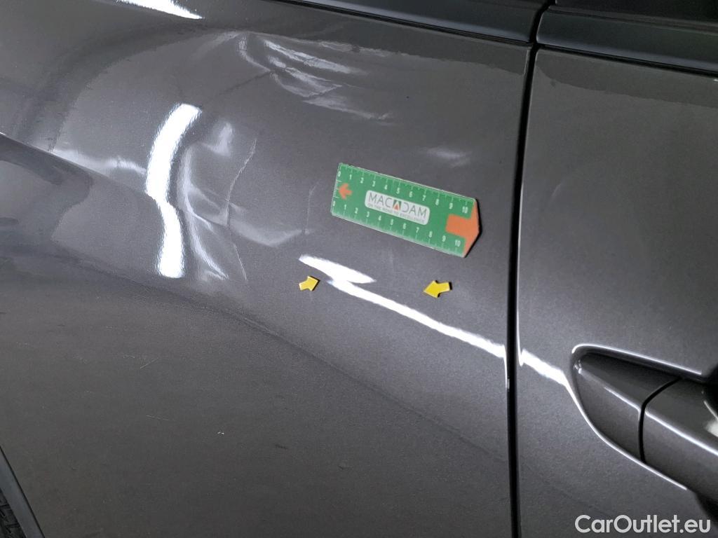  Peugeot  3008 PEUGEOT  / 2020 / 5P / SUV 1.6 HYBRID 225 E-EAT8 Allure #4