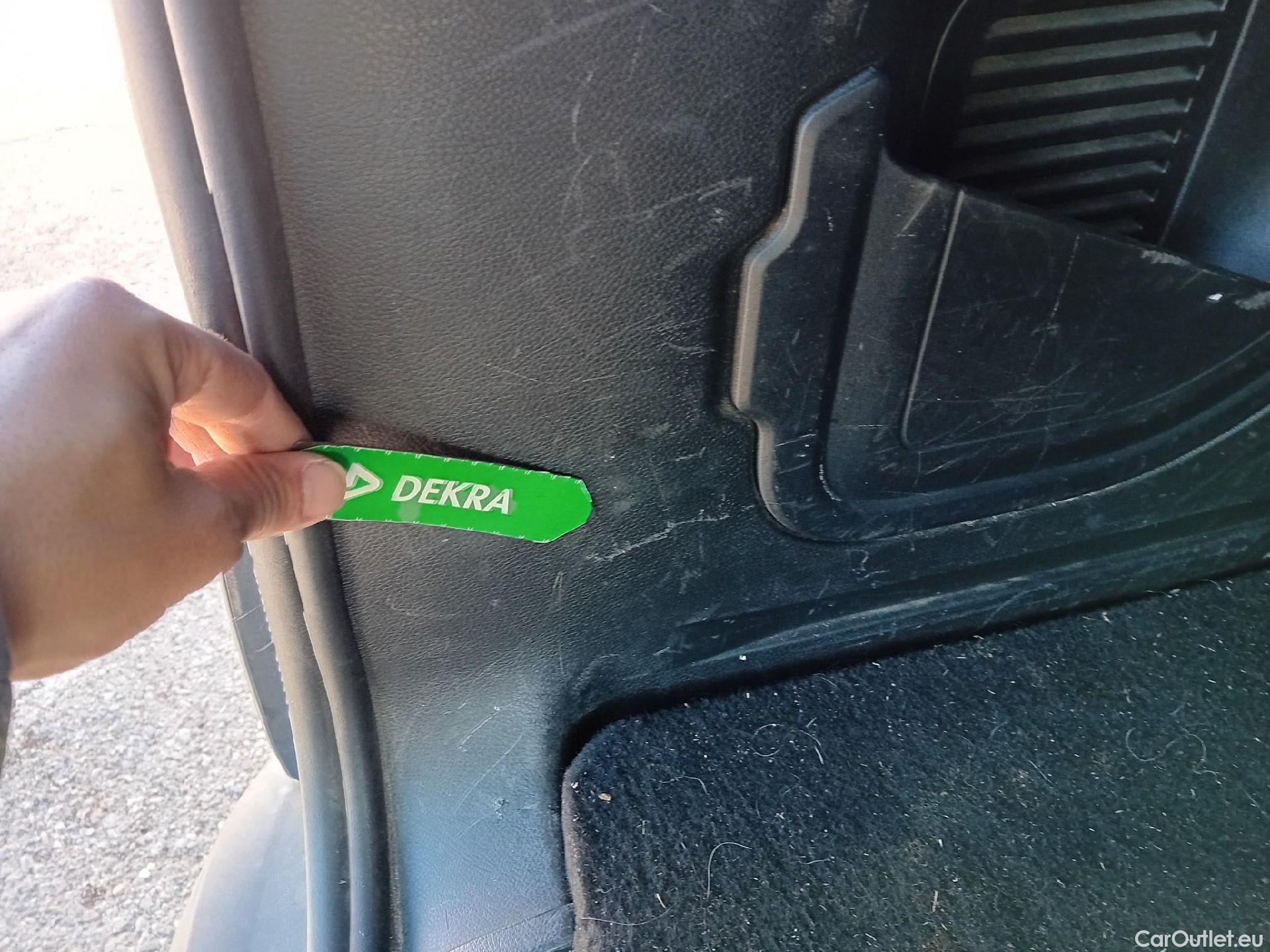  Jeep  Patriot JEEP Renegade / 2014 / 5P / todoterreno Limited 1.0G 88kW (120CV) 4x2 (AC) #66