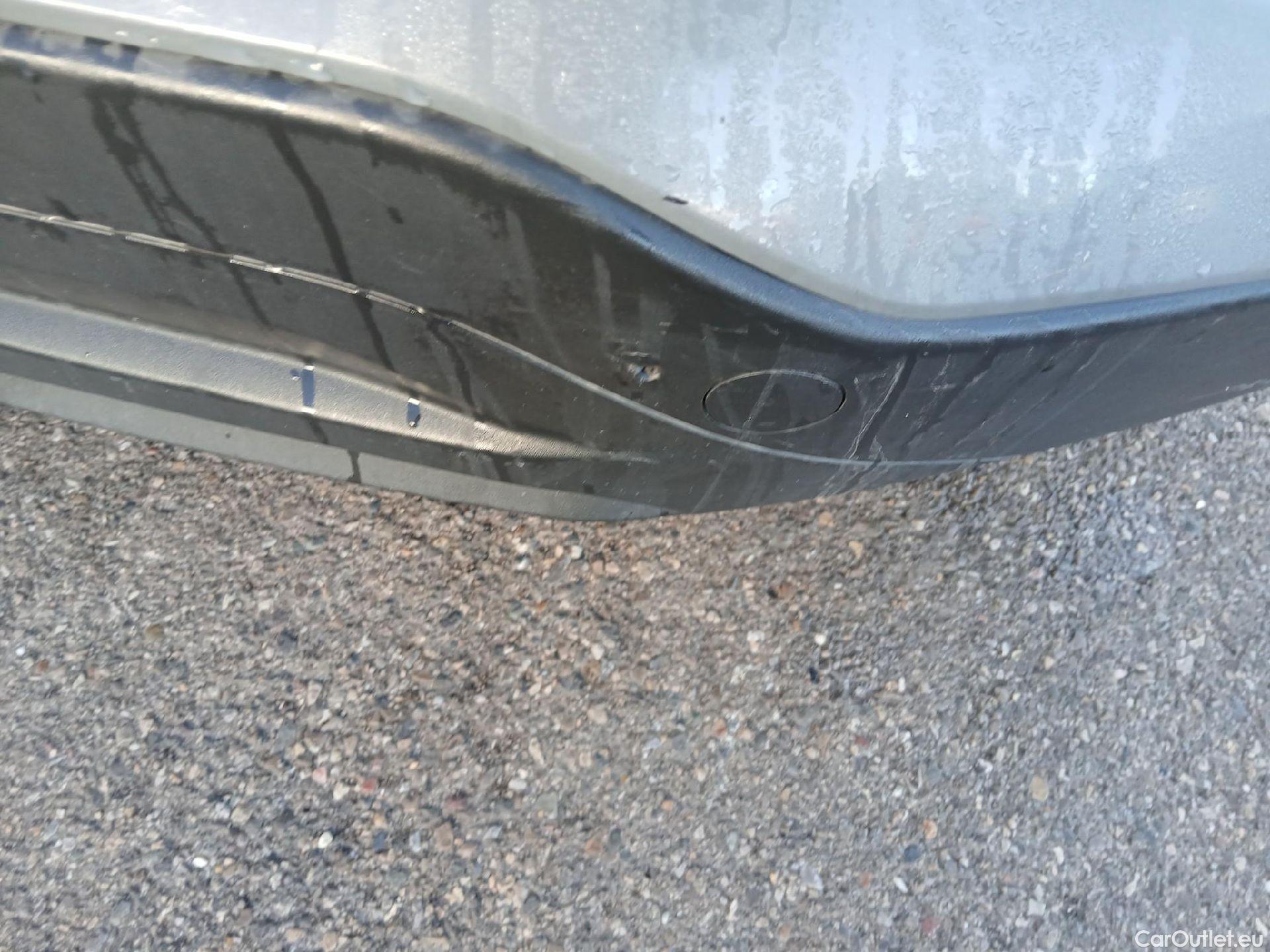  Hyundai  Konna HYUNDAI Kona / 2017 / 5P / todoterreno 1.6 GDI HEV Klass DCT #17