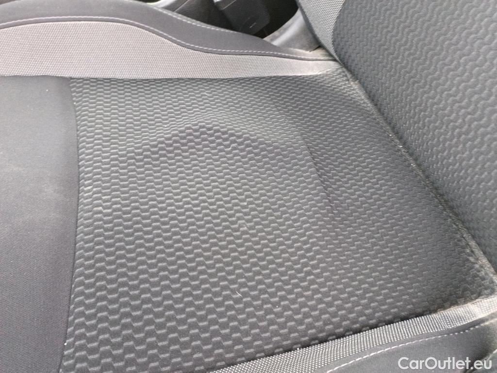  Nissan  Qashqai NISSAN  / 2017 / 5P / todoterreno dCi 85 kW (115 CV) E6D ACENTA #36