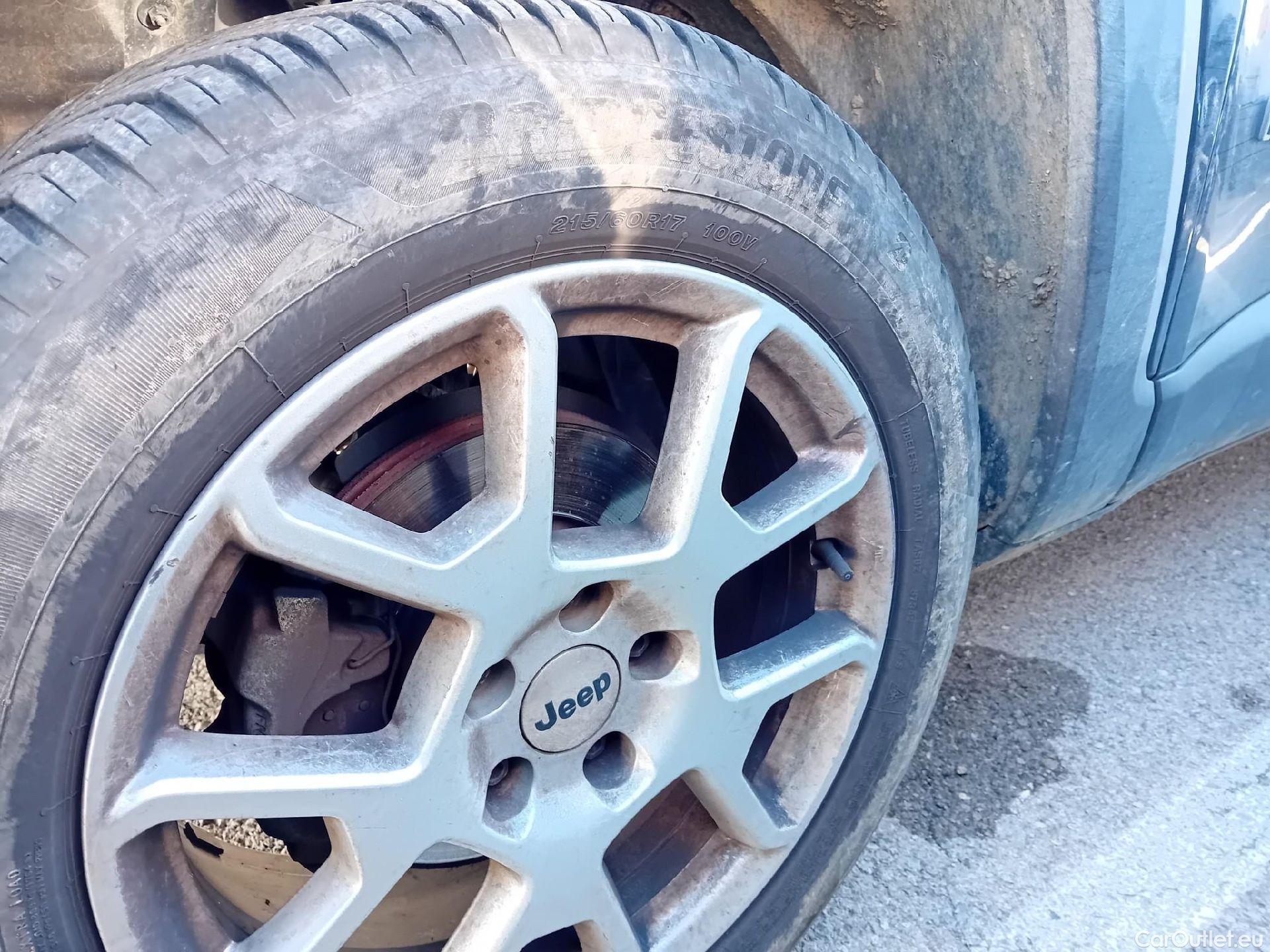  Jeep  Patriot JEEP Renegade / 2014 / 5P / todoterreno Limited 1.0G 88kW (120CV) 4x2 (AC) #20