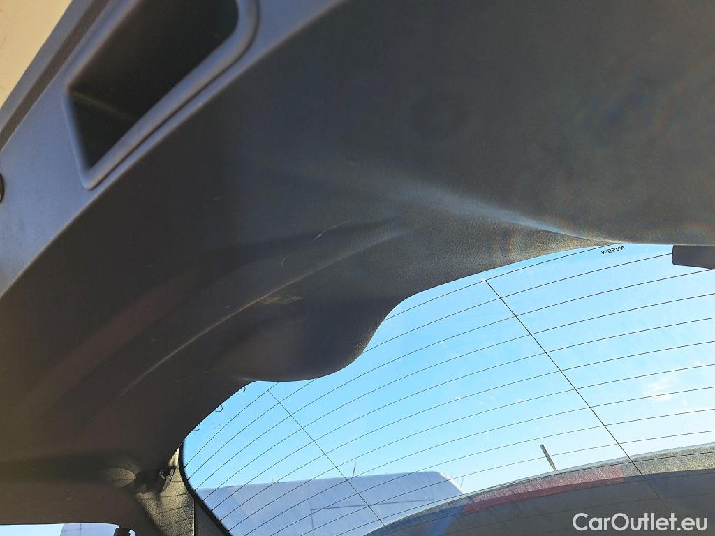  Nissan  Qashqai NISSAN  / 2017 / 5P / todoterreno DIG-T 103 kW (140 CV) E6D ACENTA #16