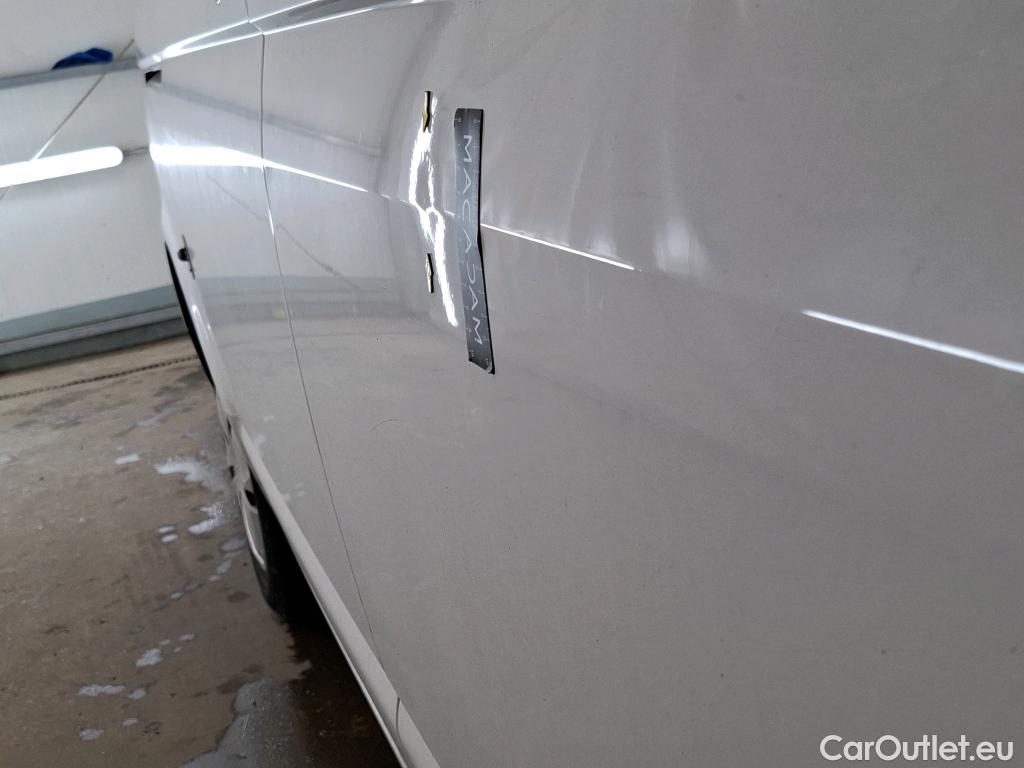  Volkswagen  Transporter VOLKSWAGEN  / 2019 / 4P / Fourgon tôlé 2.0 TDi 110 L1H1 Business #15