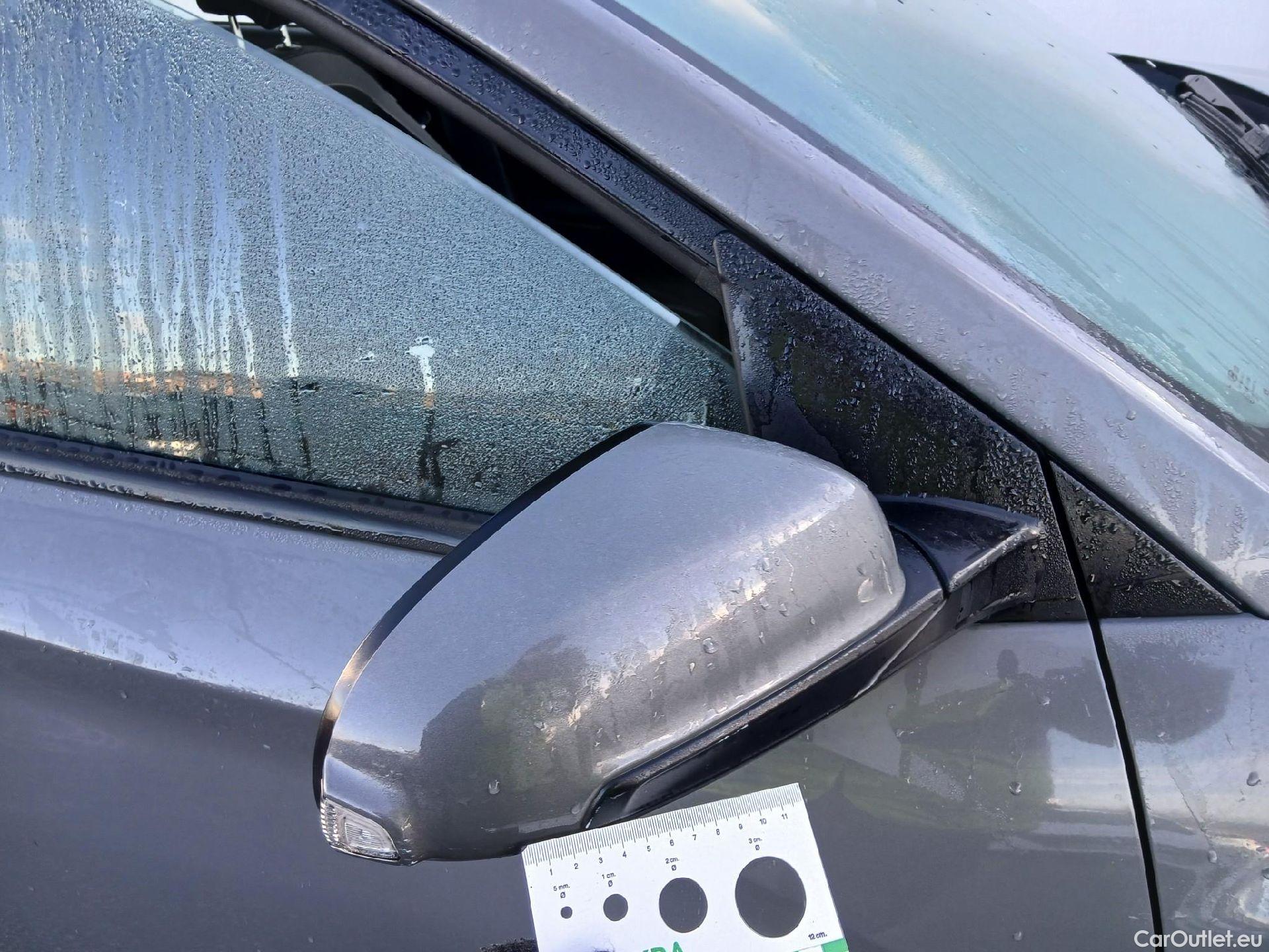  Hyundai  Konna HYUNDAI Kona / 2017 / 5P / todoterreno 1.6 GDI HEV Klass DCT #25