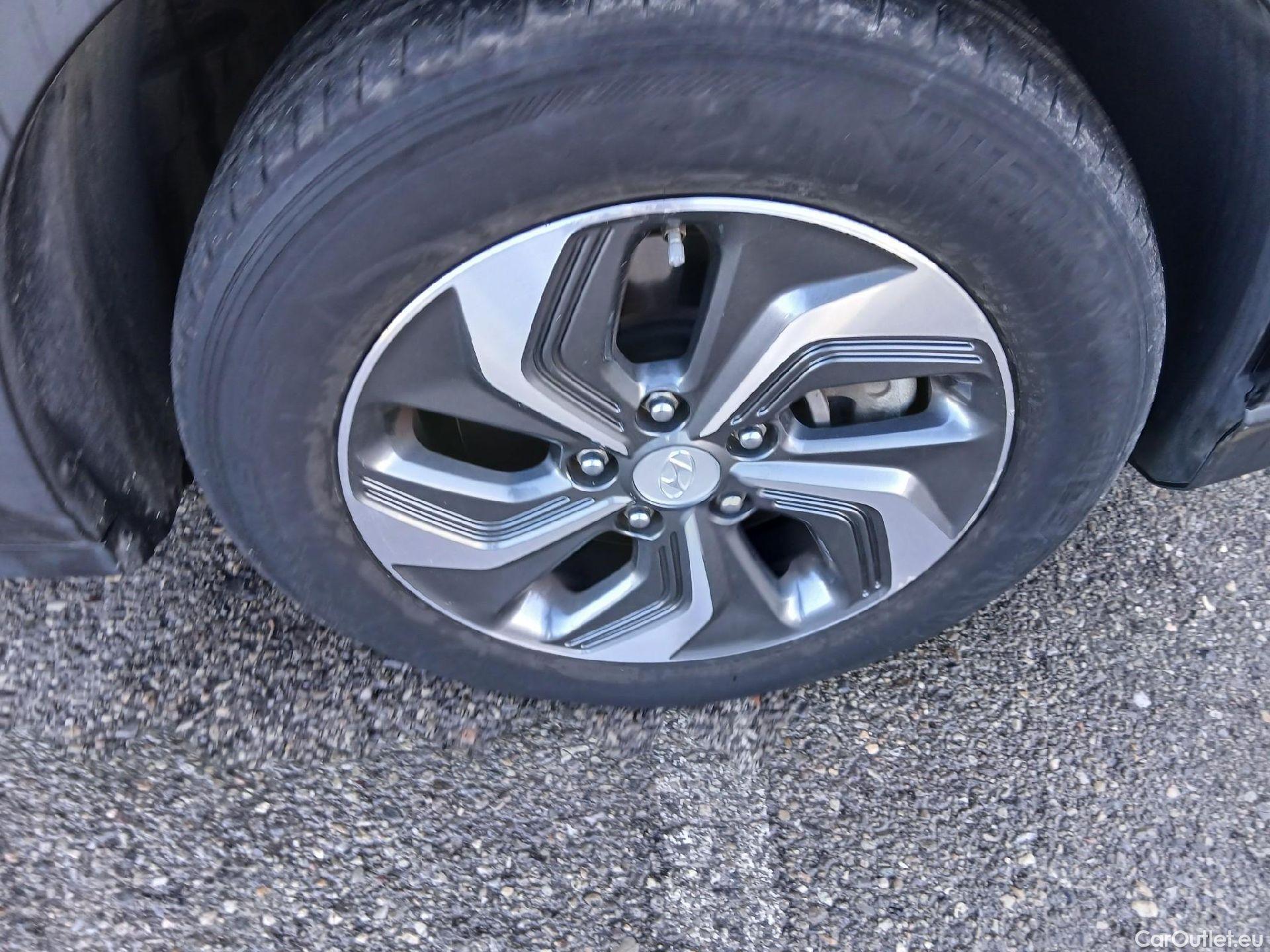  Hyundai  Konna HYUNDAI Kona / 2017 / 5P / todoterreno 1.6 GDI HEV Klass DCT #23