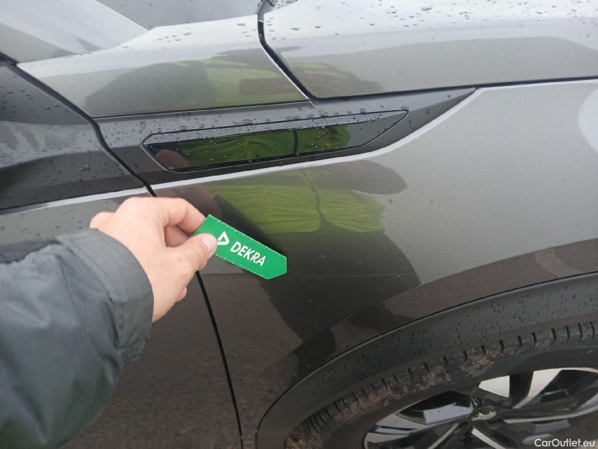  Peugeot  2008 PEUGEOT  / 2019 / 5P / todoterreno Allure Pack BlueHDI 130 S&S EAT8 #28