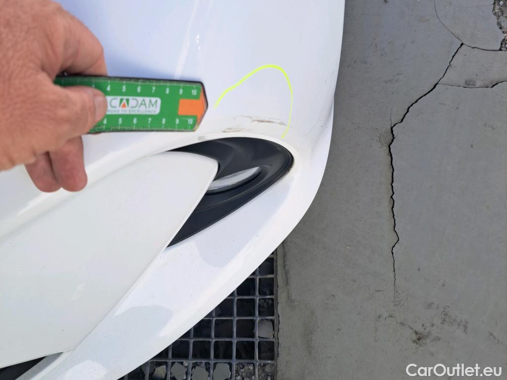  Toyota  Yaris TOYOTA  / 2020 / 5P / berlina con portón 1.5 120H Active Tech #18