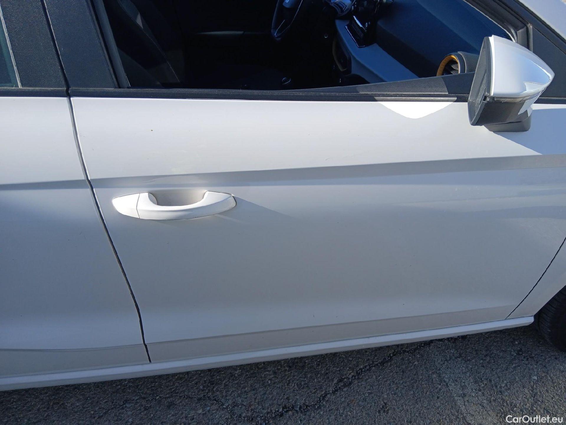  Seat  Ibiza SEAT  / 2017 / 5P / berlina con portón 1.0 TGI 66kW (90CV) Style Go2 #14