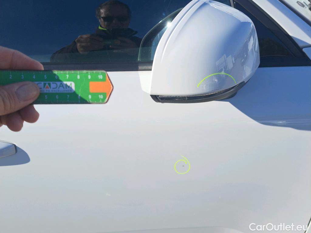  Volvo  XC 40 VOLVO XC40 / 2017 / 5P / todoterreno 1.5 T2 Momentum #28