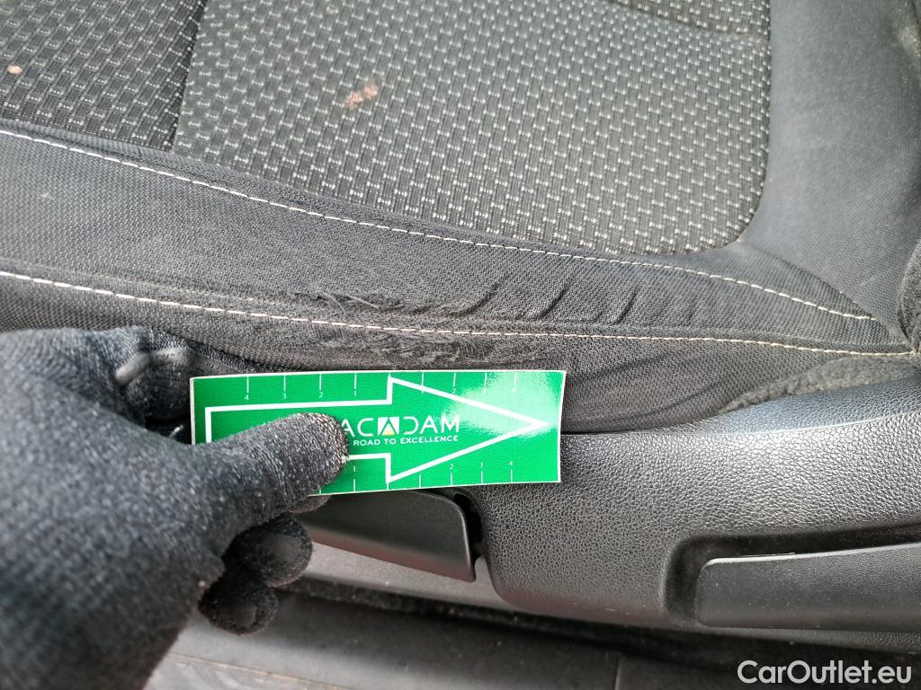  Renault  Kadjar RENAULT  / 2019 / 5P / crossover Intens Blue dCi 85kW (115CV) (CX) #25