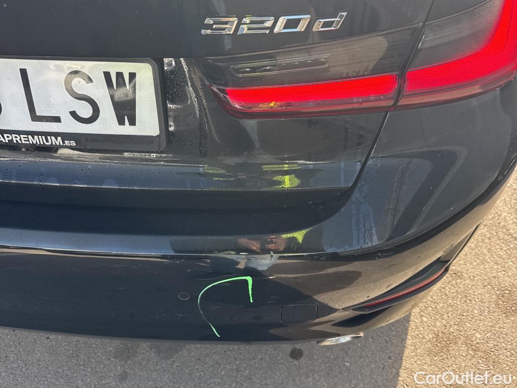  Bmw  Serie 3 BMW  / 2018 / 4P / sedán 320d Auto. #24