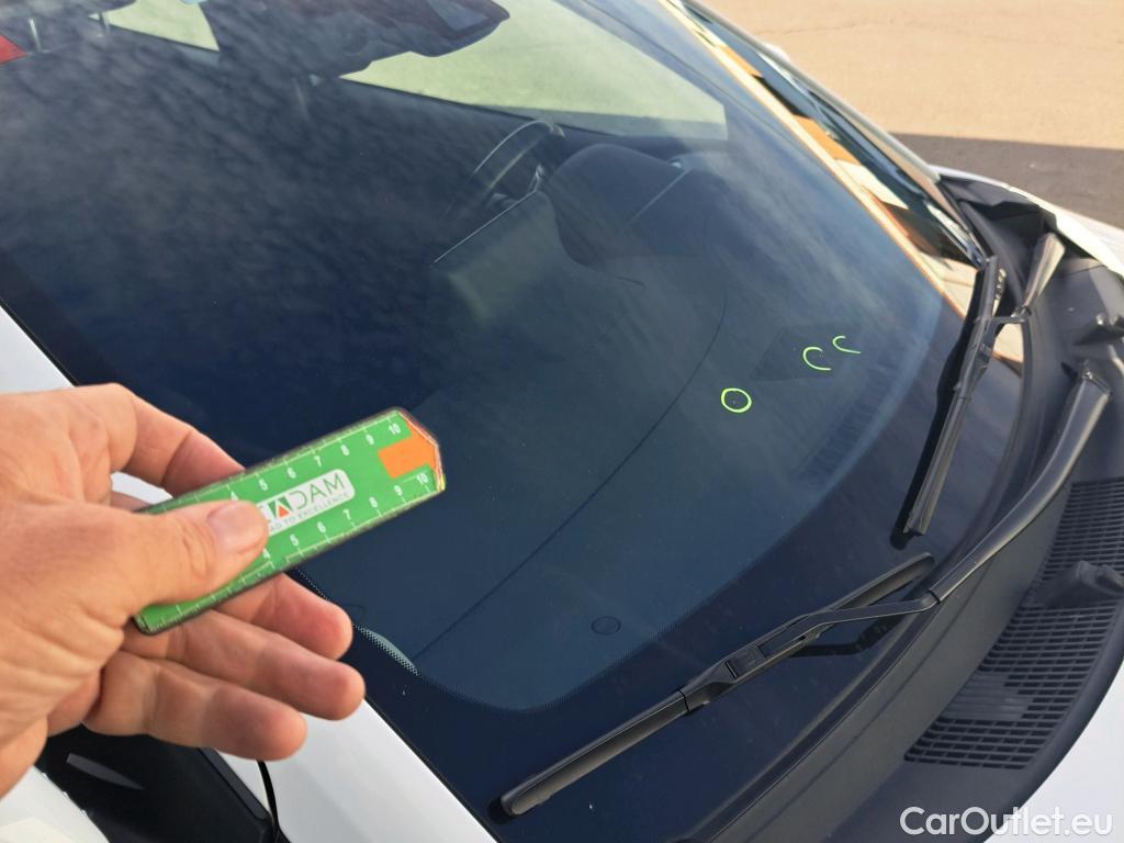  Toyota  Yaris TOYOTA  / 2020 / 5P / berlina con portón 1.5 120H Active Tech #1