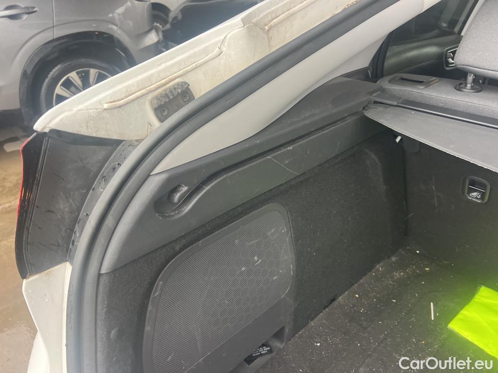  Hyundai   Ioniq HYUNDAI / 2019 / 5P / berlina con portón 1.6 GDI HEV Tecno DCT #19