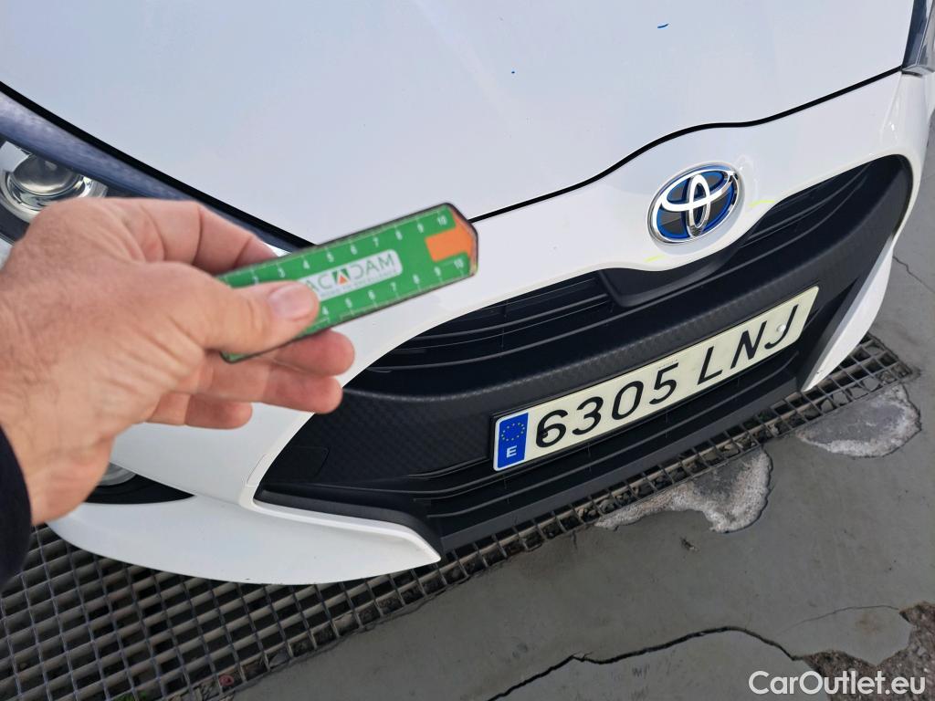  Toyota  Yaris TOYOTA  / 2020 / 5P / berlina con portón 1.5 120H Active Tech #17