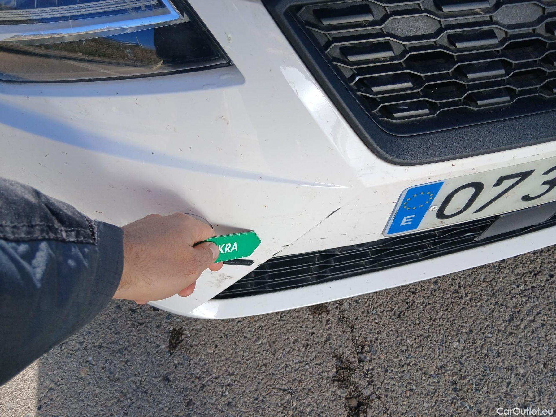  Seat  Ibiza SEAT  / 2017 / 5P / berlina con portón 1.0 TGI 66kW (90CV) Style Go2 #2