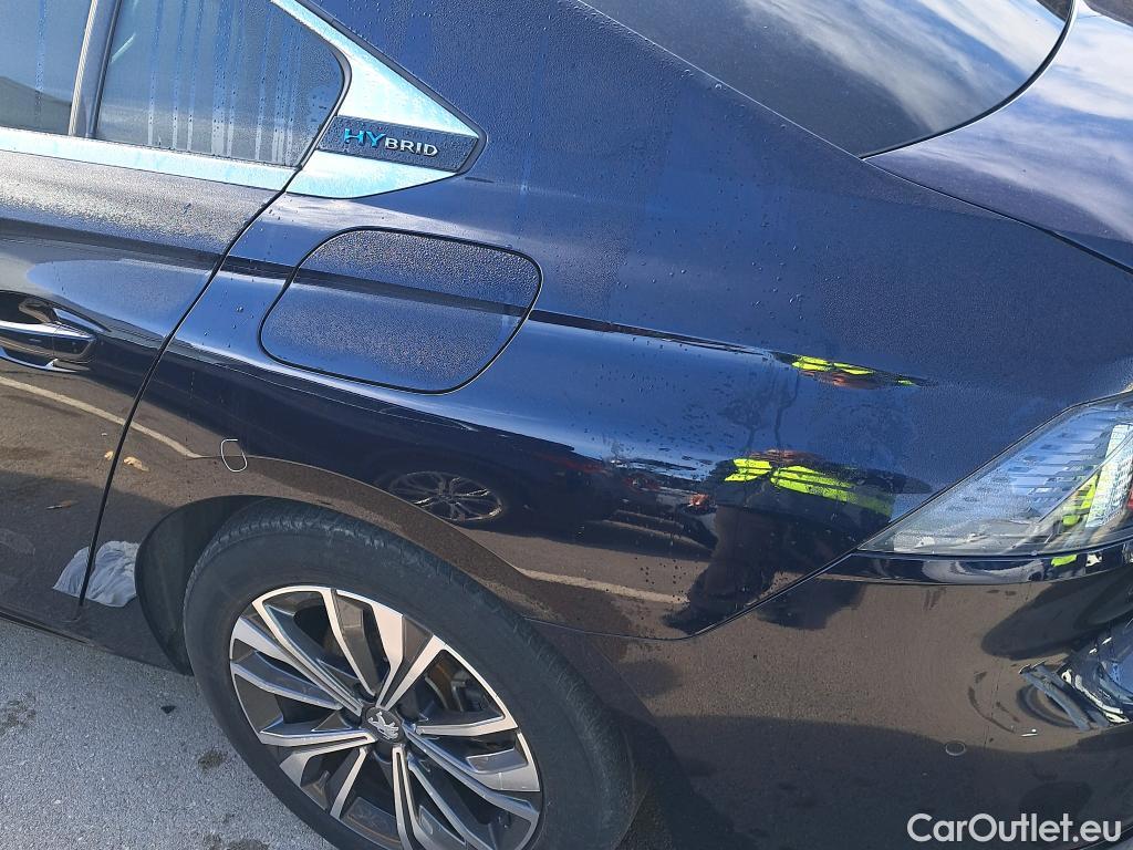 Peugeot  508 PEUGEOT  Hybrid / 2018 / 5P / berlina con portón  5P Allure HYBRID 225 e-EAT8 #23