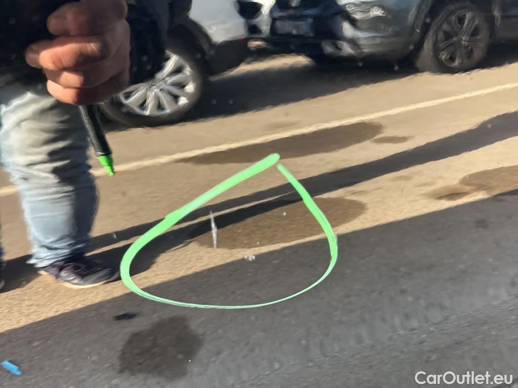  Bmw  Serie 3 BMW  / 2018 / 4P / sedán 320d Auto. #14