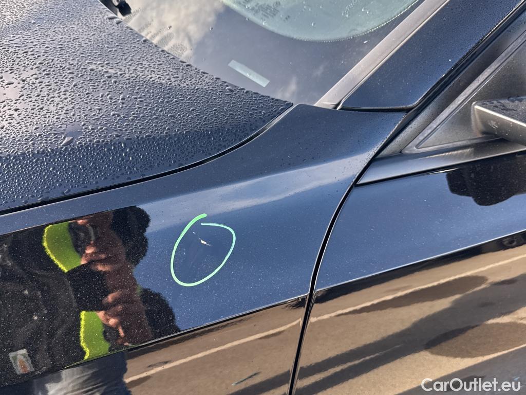  Bmw  Serie 3 BMW  / 2018 / 4P / sedán 320d Auto. #28