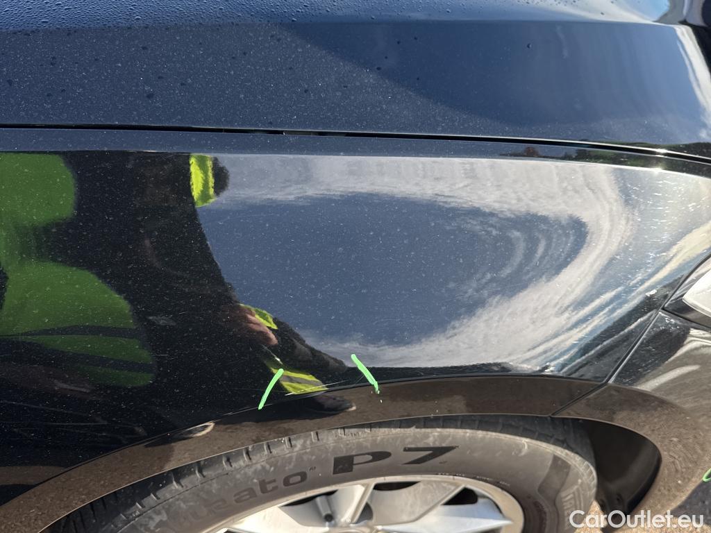  Bmw  Serie 3 BMW  / 2018 / 4P / sedán 320d Auto. #30