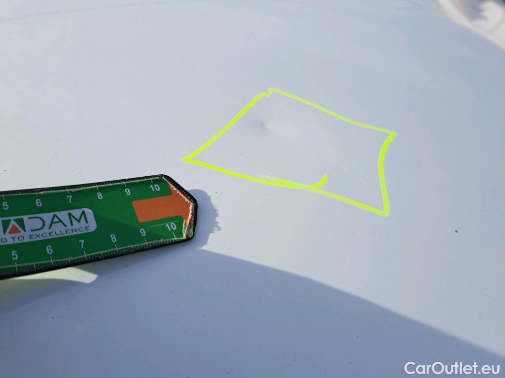  Toyota  Yaris TOYOTA  / 2020 / 5P / berlina con portón 1.5 120H Active Tech #4