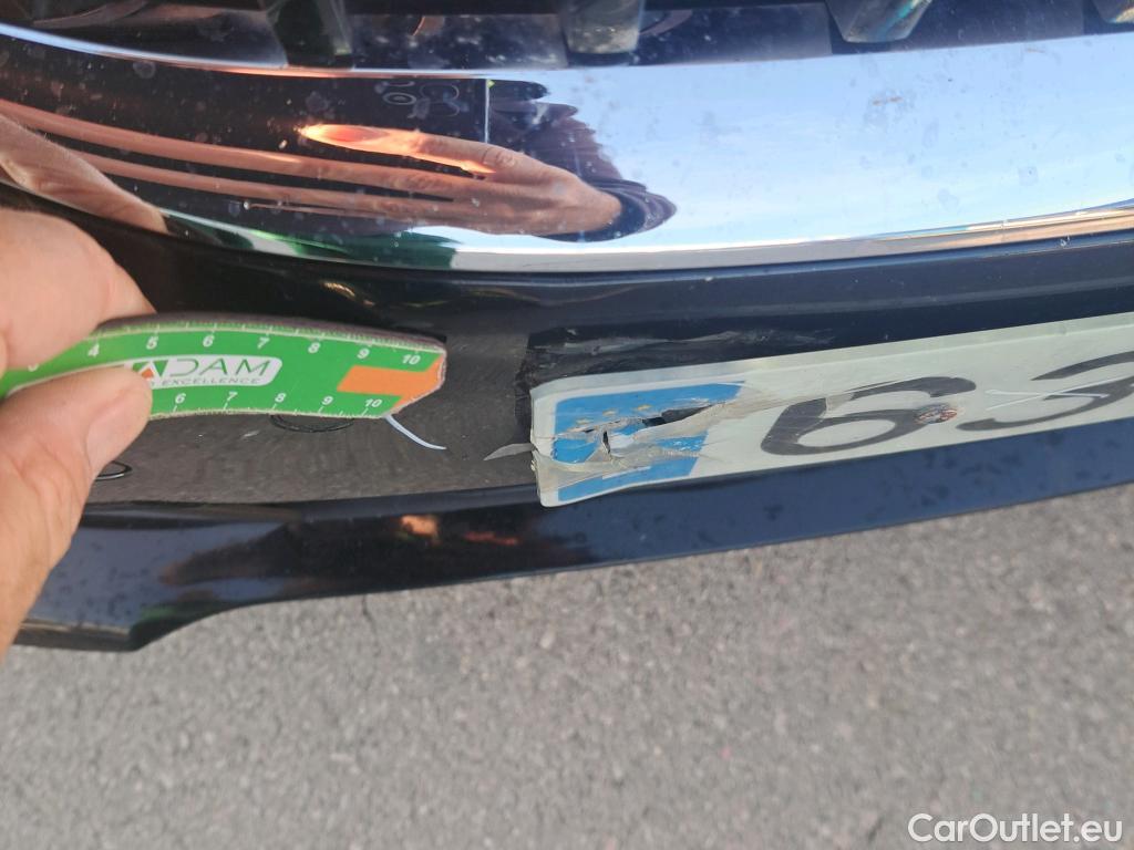  Bmw  Serie 3 BMW  / 2018 / 4P / sedán 318d Auto. #14