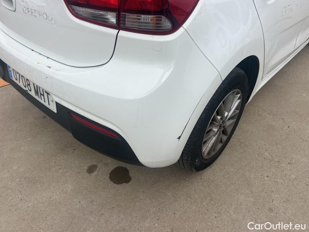  KIA  Rio KIA  / 2020 / 5P / berlina con portón 1.2 DPi 62kW (84CV) Concept #17