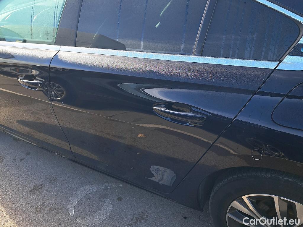  Peugeot  508 PEUGEOT  Hybrid / 2018 / 5P / berlina con portón  5P Allure HYBRID 225 e-EAT8 #5