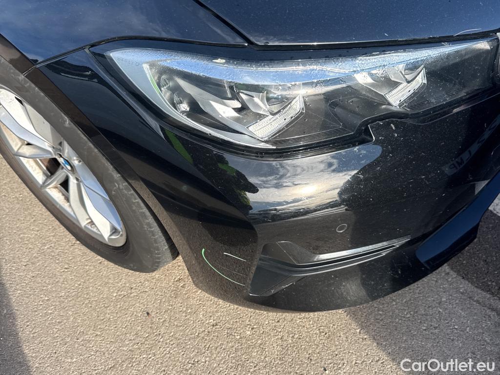  Bmw  Serie 3 BMW  / 2018 / 4P / sedán 320d Auto. #26