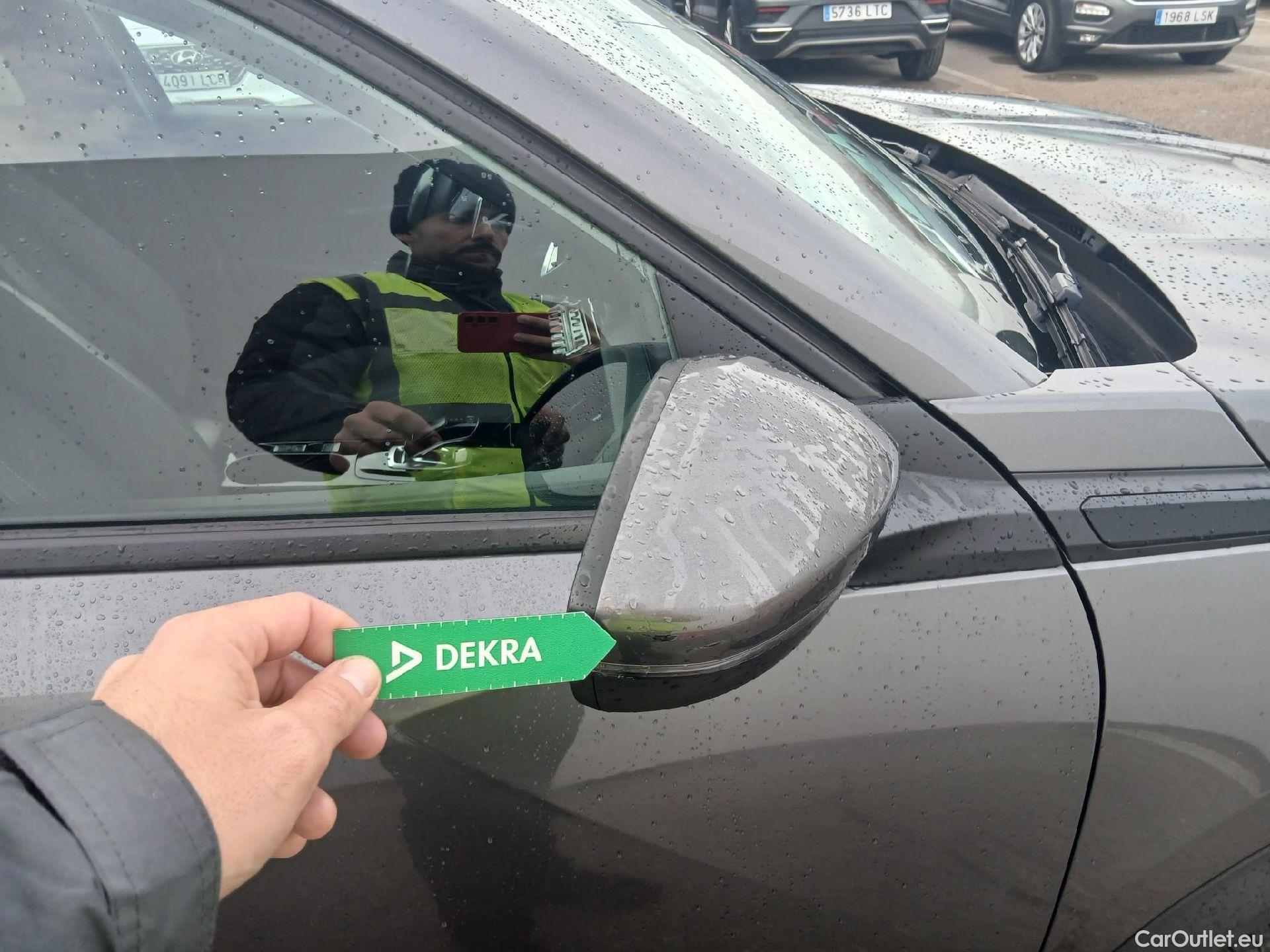  Peugeot  2008 PEUGEOT  / 2019 / 5P / todoterreno Allure Pack BlueHDI 130 S&S EAT8 #25