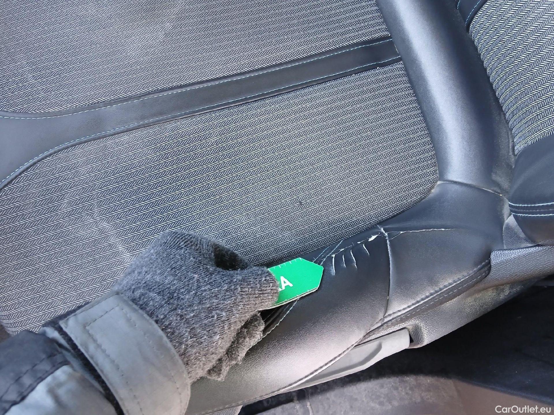  Peugeot  3008 PEUGEOT  / 2020 / 5P / todoterreno 1.5 BlueHDi 96kW (130CV) S&S Allure Pack #26