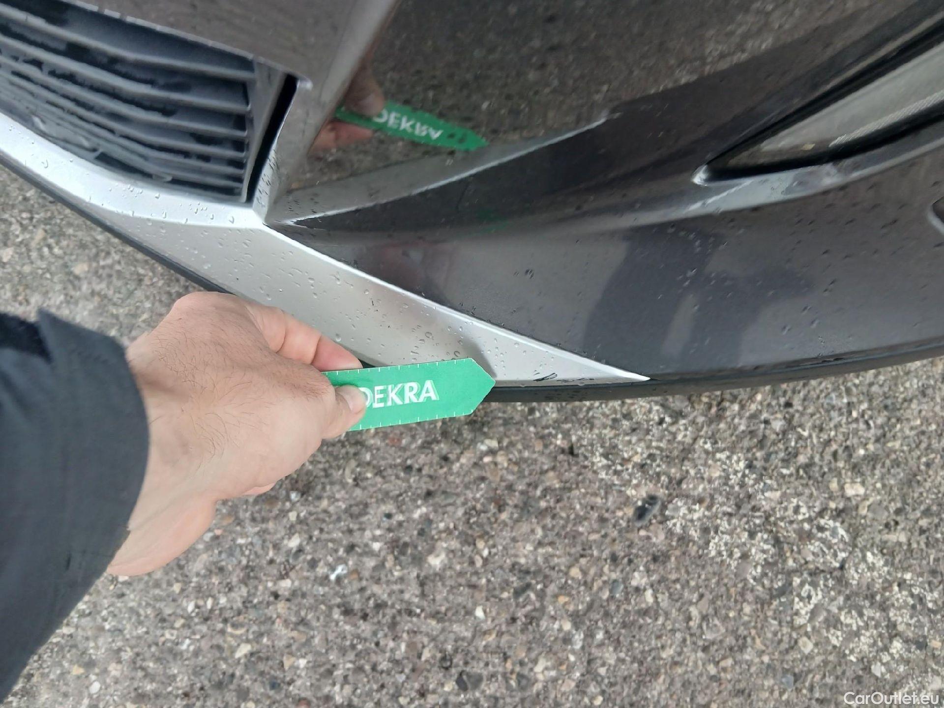  Peugeot  2008 PEUGEOT  / 2019 / 5P / todoterreno Allure Pack BlueHDI 130 S&S EAT8 #30