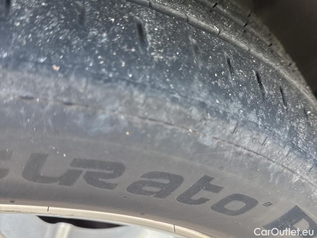  Bmw  Serie 3 BMW  / 2018 / 4P / sedán 320d Auto. #2