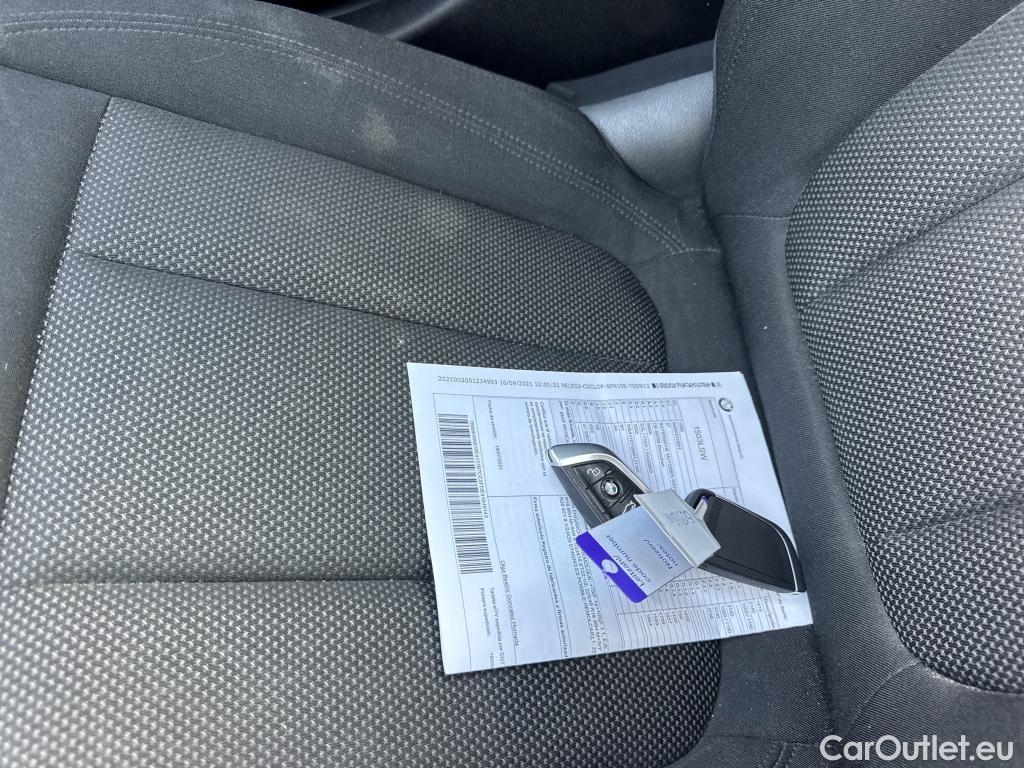  Bmw  Serie 3 BMW  / 2018 / 4P / sedán 320d Auto. #32