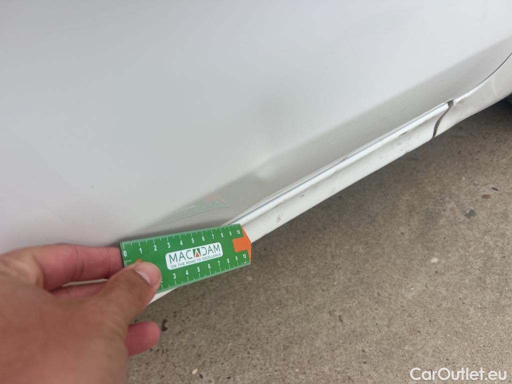  KIA  Rio KIA  / 2020 / 5P / berlina con portón 1.2 DPi 62kW (84CV) Concept #4