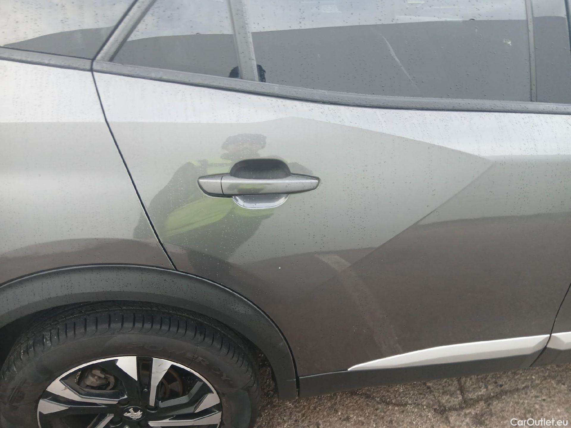  Peugeot  2008 PEUGEOT  / 2019 / 5P / todoterreno Allure Pack BlueHDI 130 S&S EAT8 #21