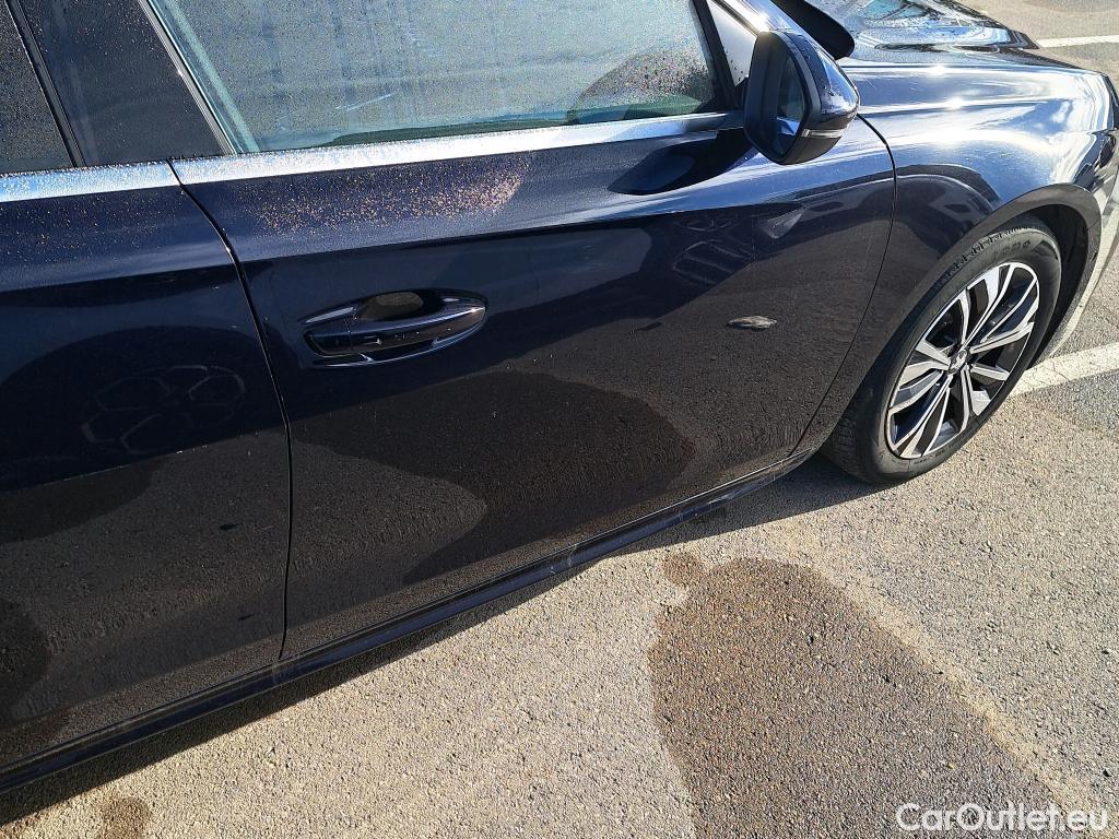  Peugeot  508 PEUGEOT  Hybrid / 2018 / 5P / berlina con portón  5P Allure HYBRID 225 e-EAT8 #11