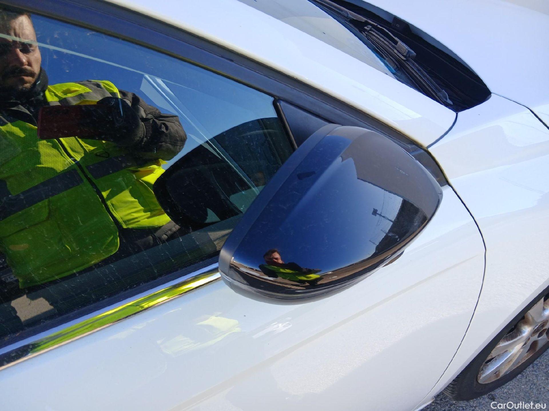  Opel  Corsa OPEL  / 2019 / 5P / berlina con portón 1.2T XHL 74kW (100CV) Elegance (CX) #27