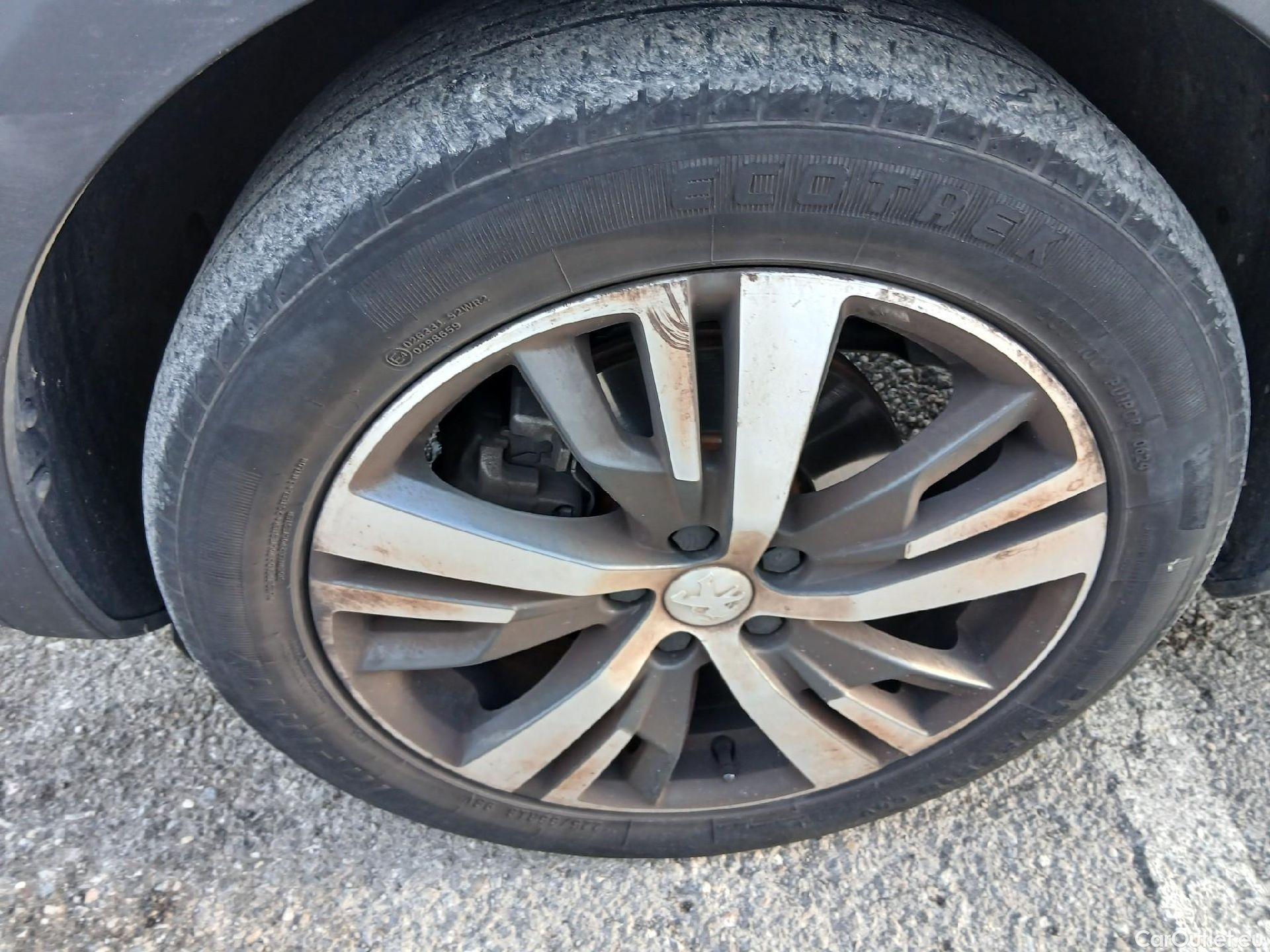  Peugeot  3008 PEUGEOT  / 2020 / 5P / todoterreno 1.5 BlueHDi 96kW (130CV) S&S Allure Pack #6